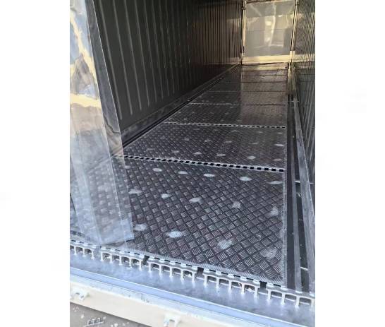 Container with Stainless Steel Flooring